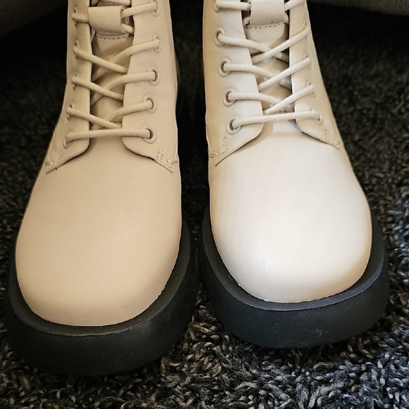 Anthropologie Franco Sarto Ellera Cream Combat Lace-Up Boots Size 6 - Picture 2 of 13